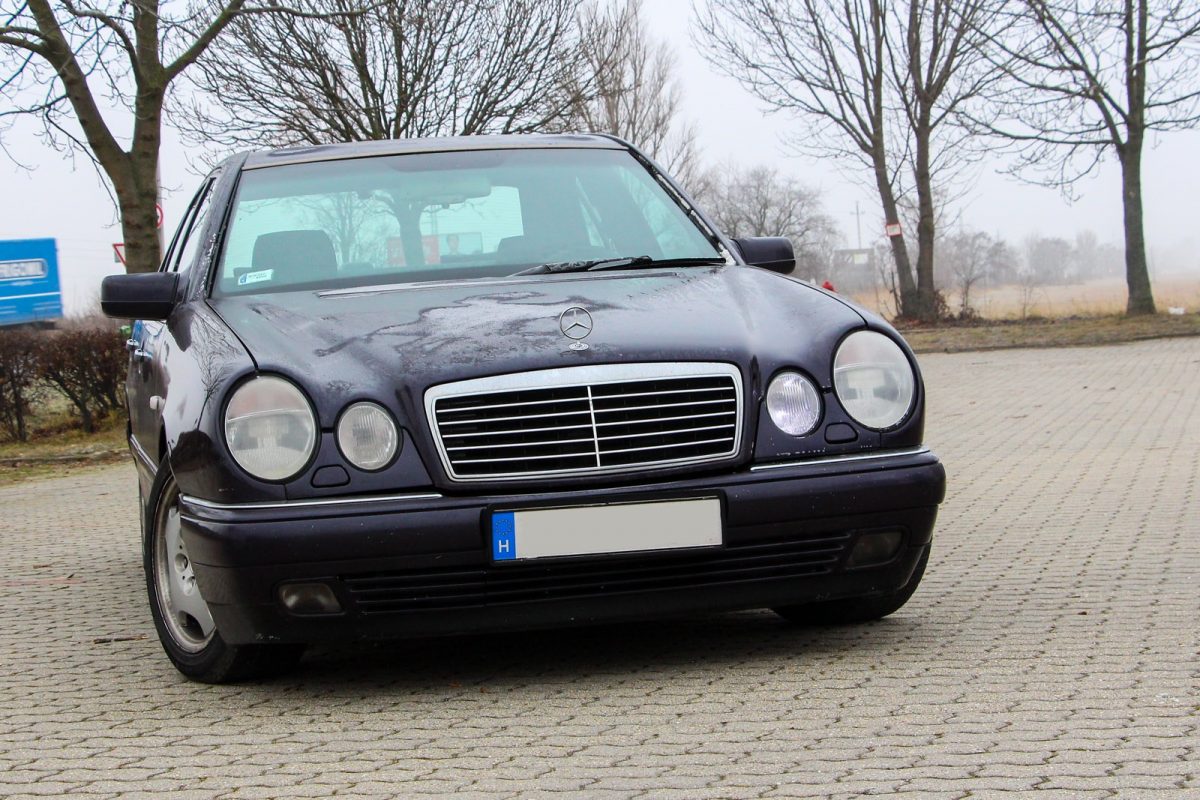 MERCEDES-BENZ E-OSZTÁLY