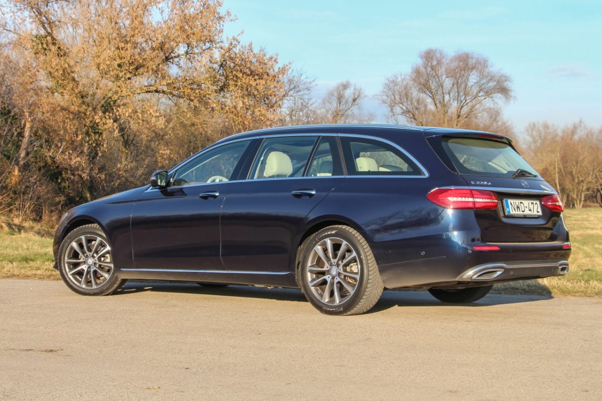 MERCEDES-BENZ E-OSZTÁLY