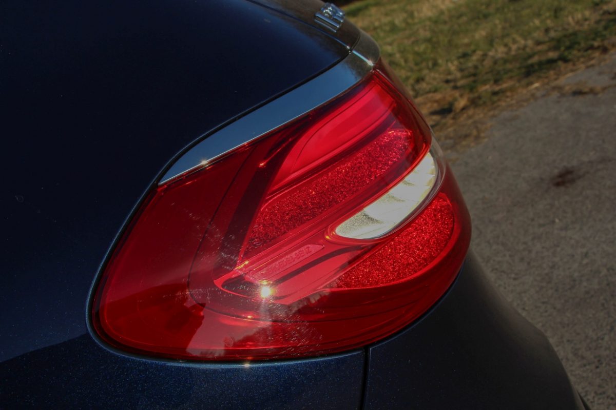 MERCEDES-BENZ E-OSZTÁLY