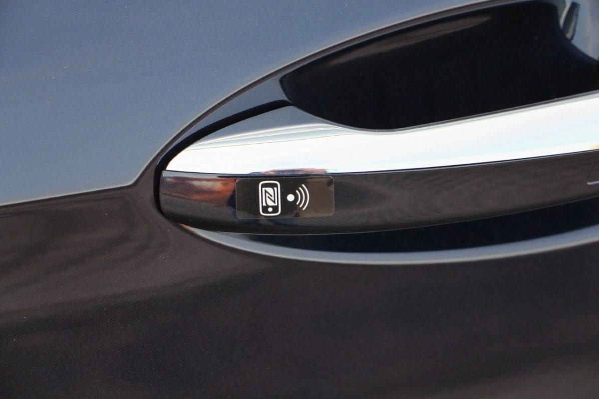 MERCEDES-BENZ E-OSZTÁLY