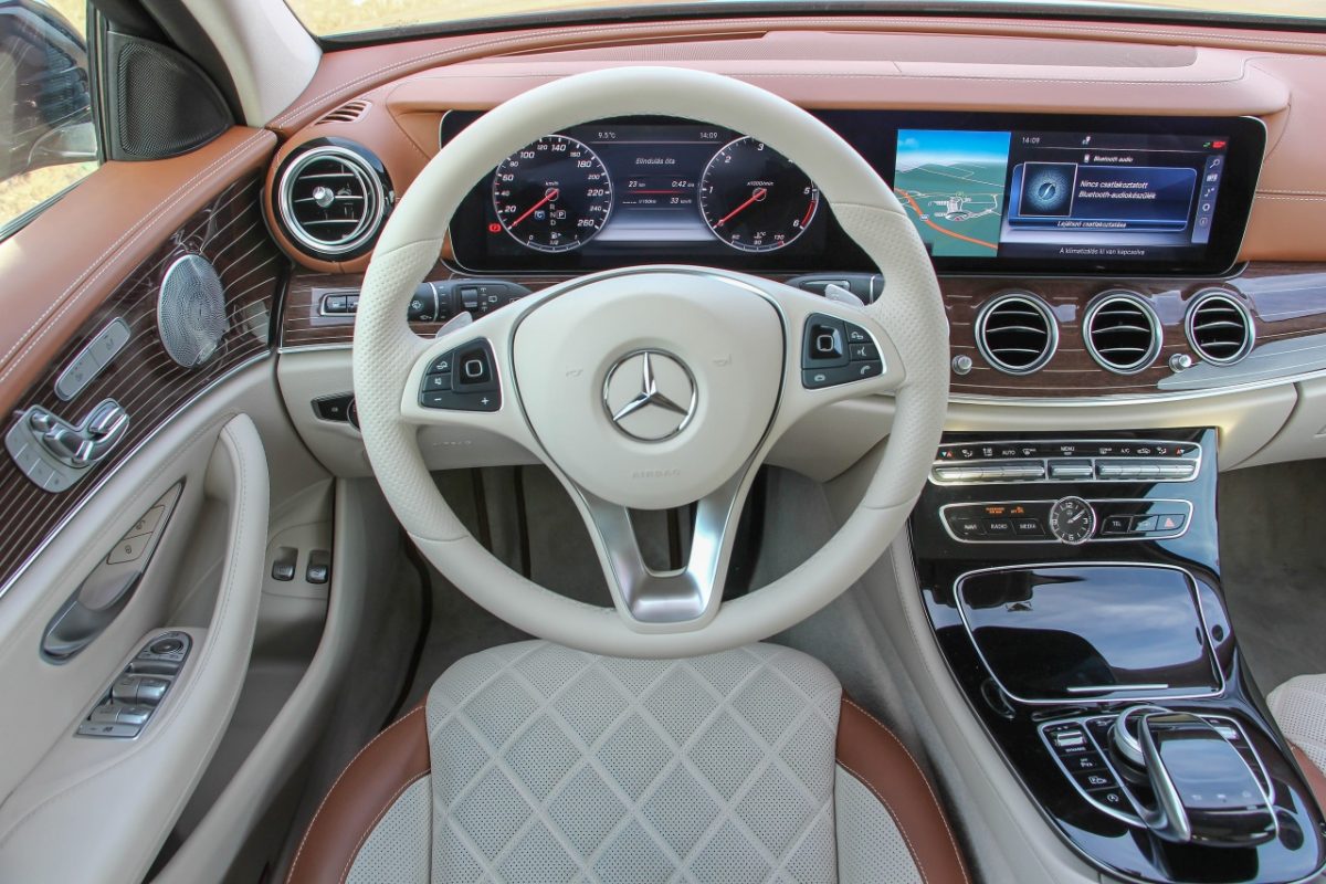 MERCEDES-BENZ E-OSZTÁLY