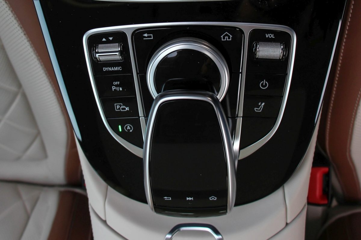 MERCEDES-BENZ E-OSZTÁLY