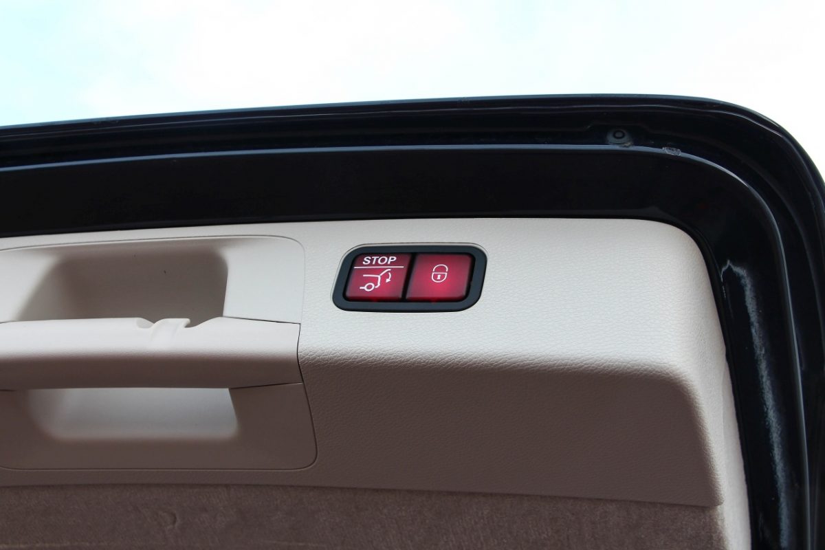 MERCEDES-BENZ E-OSZTÁLY