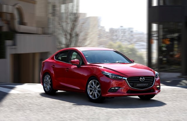 Az erők is alig hatnak a friss Mazda3-ra