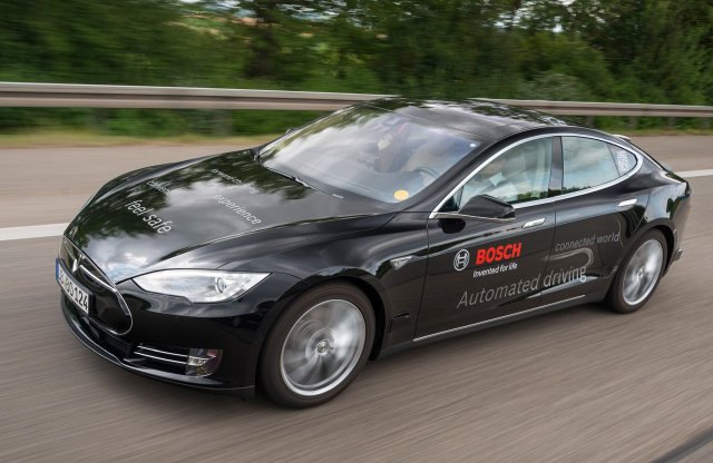 Fekete dobozt az önvezető autókba!