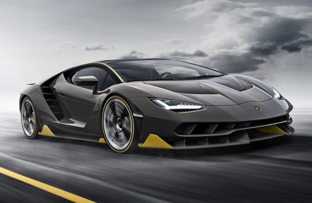 Így száguld a Lamborghini Centenario