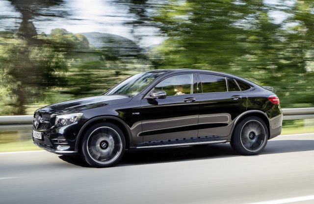 Csillagos vetélytársat kap a BMW X4 M40i