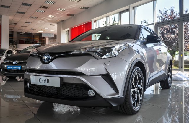 Már itthon is láttuk a legmerészebb Toyota hibridet