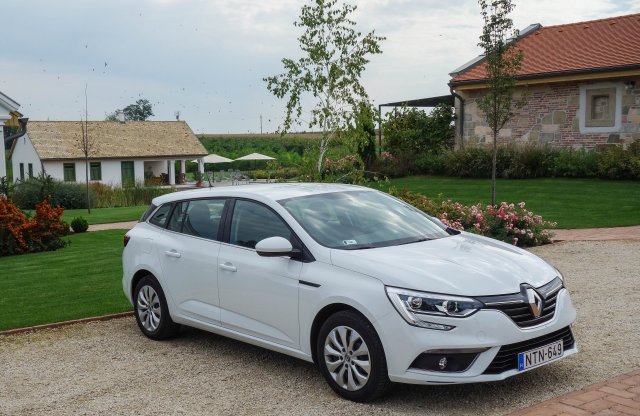 Kombiban is megérkezett a Renault Megane