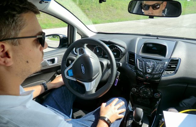 Önvezető autó is készül ám hazánkban, ki is próbálhattuk