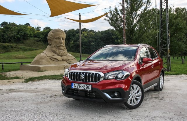 Suzuki SX4 S-Cross – már mindenképp turbót fúj