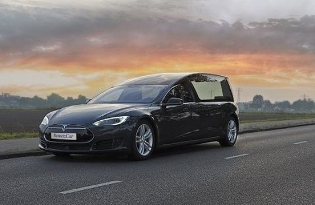 Tesla halottaskocsi