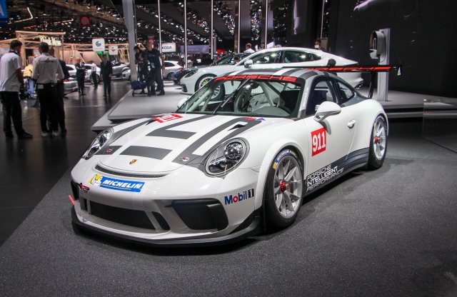 Pályára hegyezett 911 a Porsche újonca