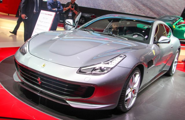 610 lóerős a kombi Ferrari belépőmodellje