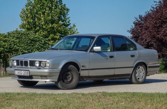 Mennyi? 265 ezer forint. Mit tudhat ennyiért egy 5-ös BMW?