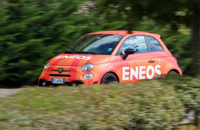 Valentino Rossi autóját hajtottam – vicc nélkül