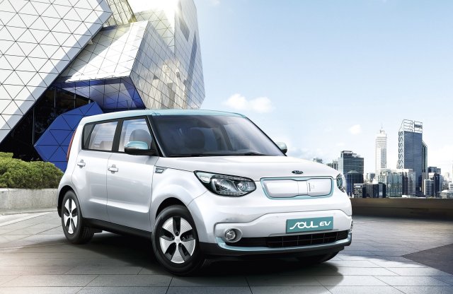 Jóval olcsóbban ad villanyautót a Kia és a Nissan is