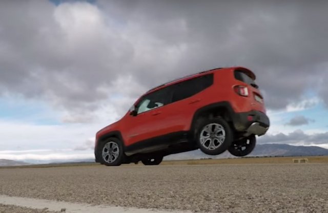 Orra esik a Renegade vészfékezésnél