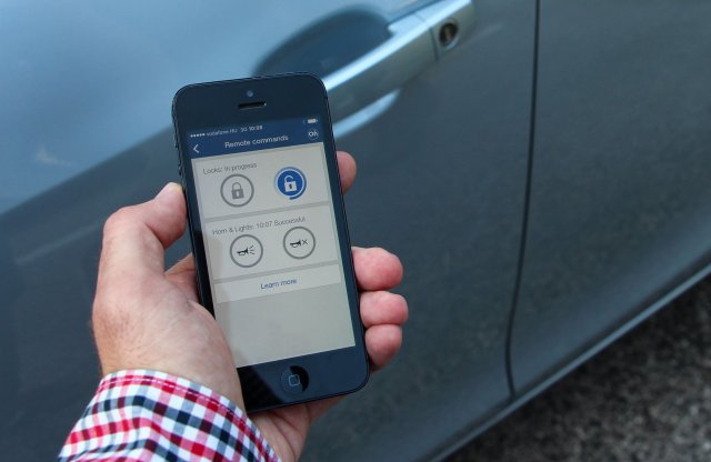 Egyre több funkciót kínálhatnak az autók, ha hagyjuk nekik