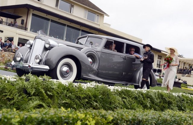 Csúnyán elmerült a győztes autó