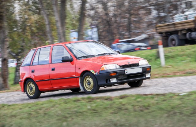 Diszkont versenyautó – Suzuki Swift