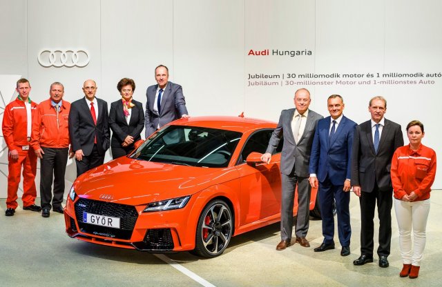 Egymilliomodik Audi a 30 milliomodik motorral
