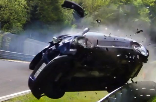 2016 nagy bukásai a  Nordschleifén