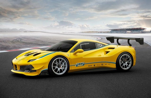 Bemutatkozott a Ferrari 488 Challenge