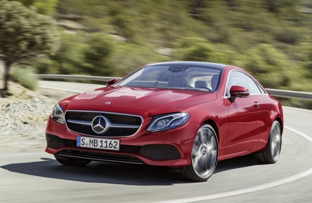 Felzárkózott magához a kupé E-osztály