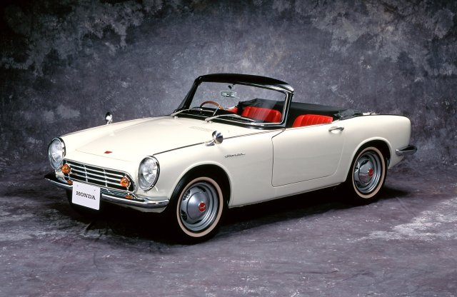 Már 100 millió autót gyártott a Honda