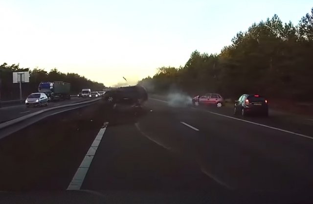 Videón a tanulságos baleset, megoldással