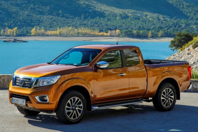 NISSAN NAVARA