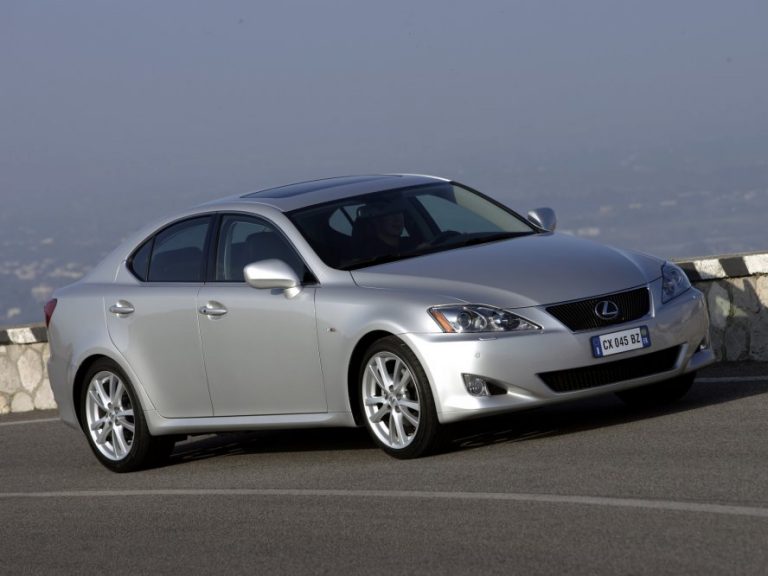 LEXUS IS