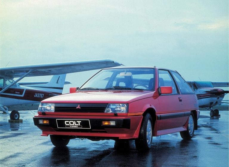 MITSUBISHI COLT