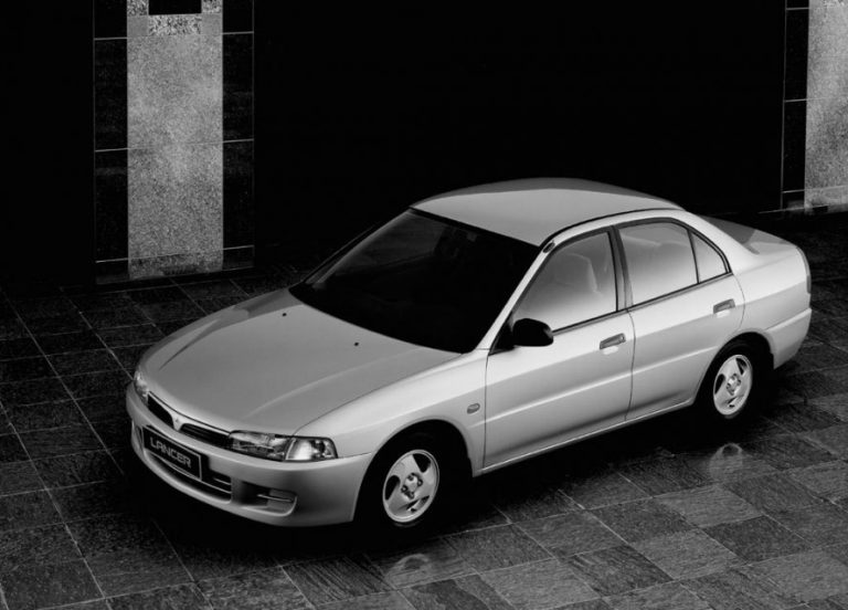 MITSUBISHI LANCER