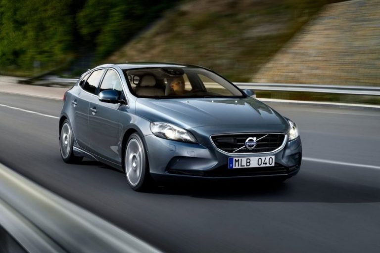 VOLVO V40