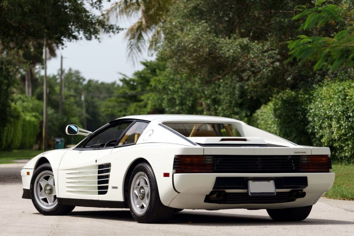 FERRARI TESTAROSSA