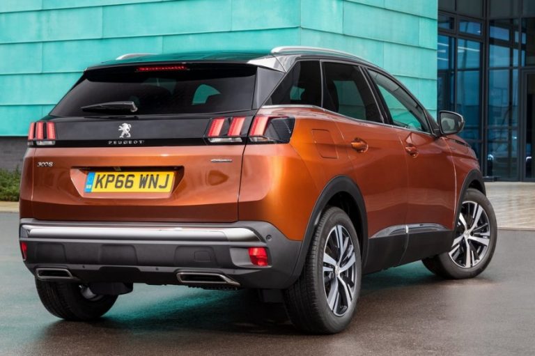 PEUGEOT 3008