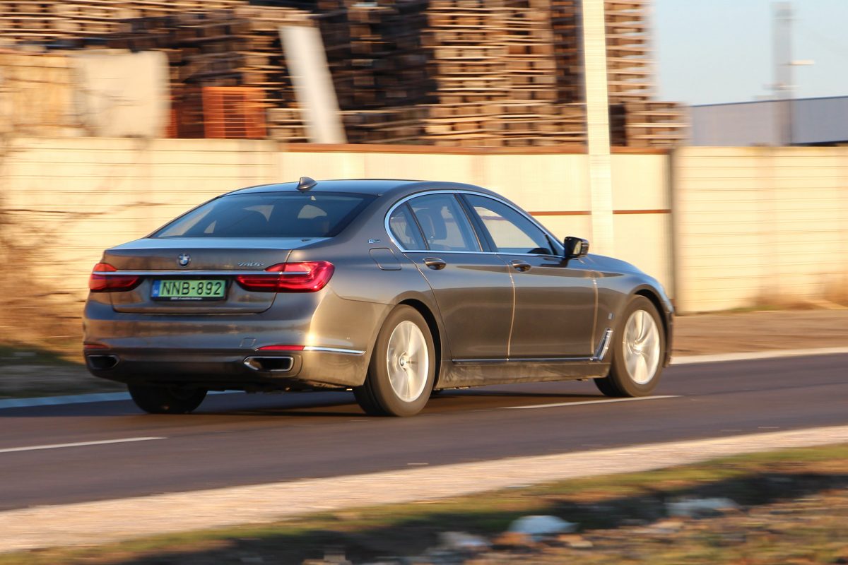 BMW 7-ES SOROZAT