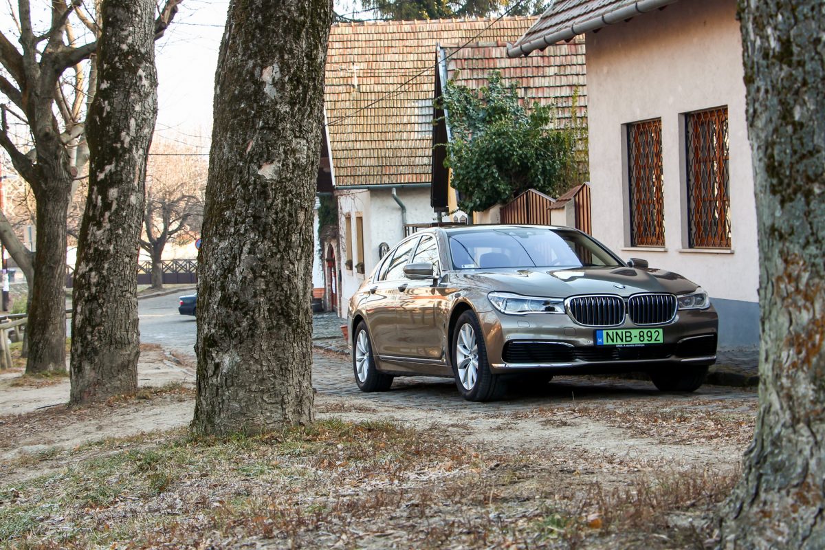 BMW 7-ES SOROZAT