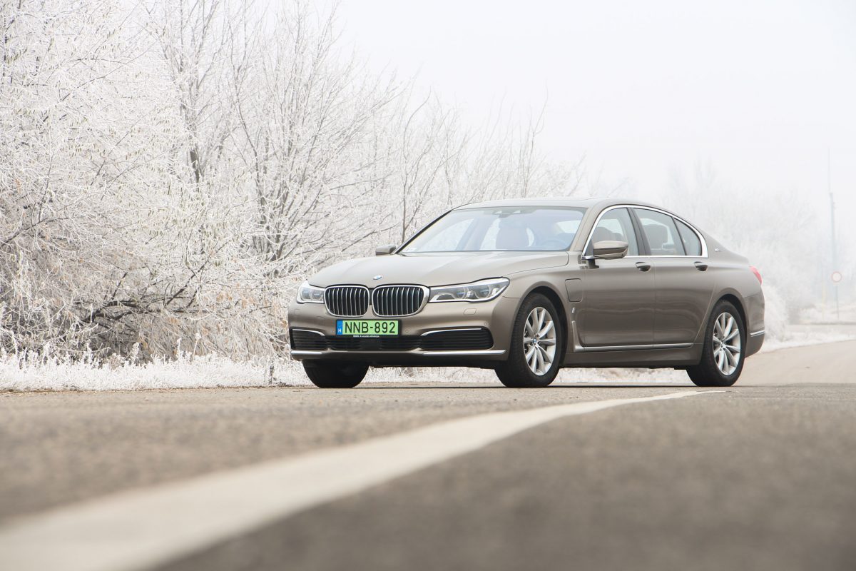 BMW 7-ES SOROZAT