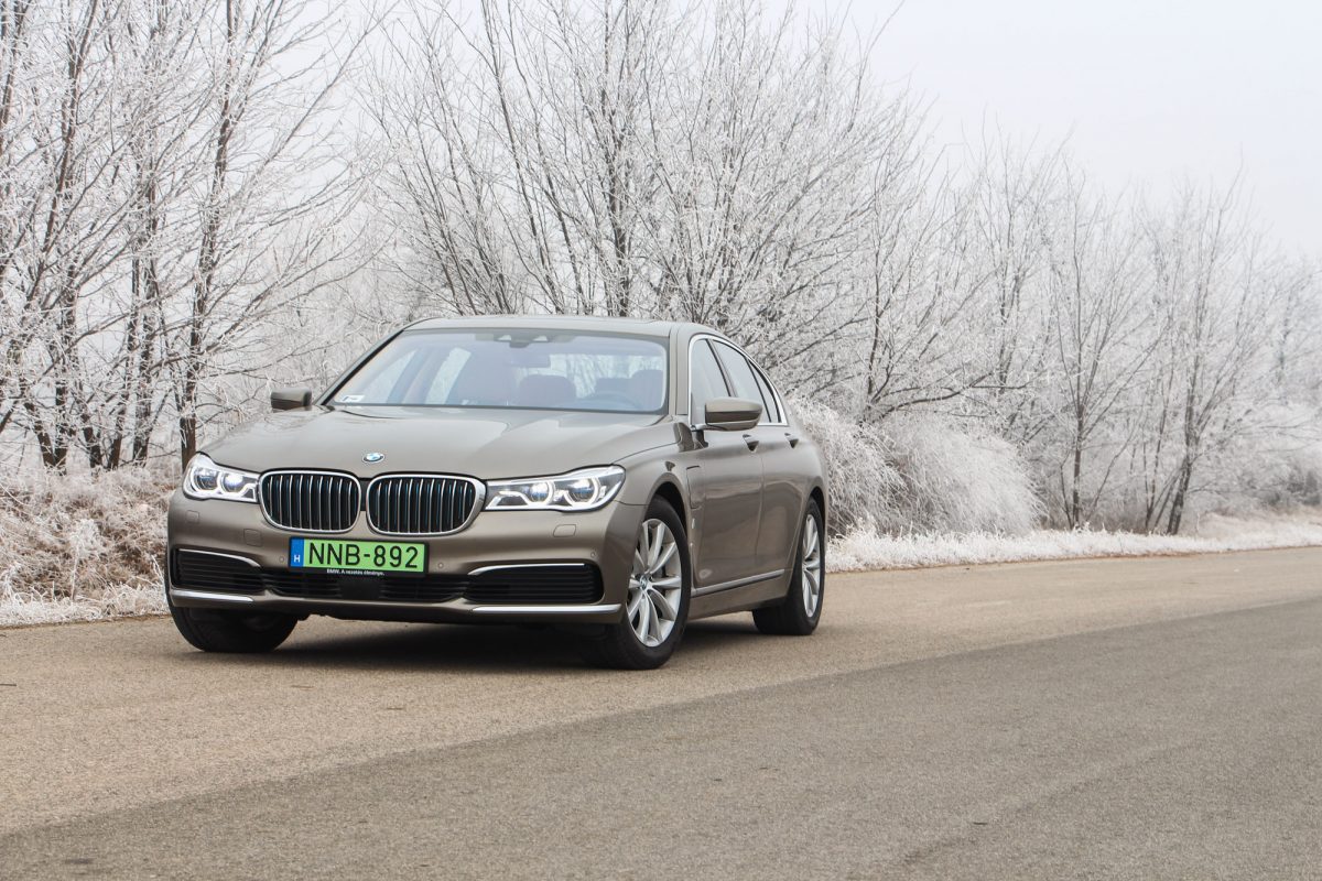 BMW 7-ES SOROZAT