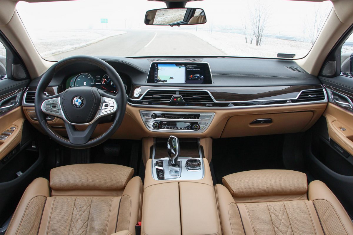 BMW 7-ES SOROZAT