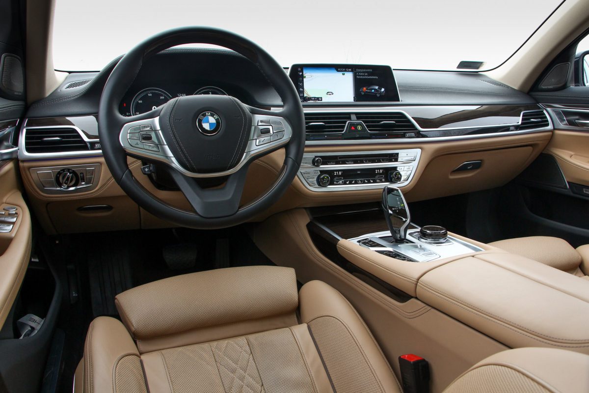 BMW 7-ES SOROZAT