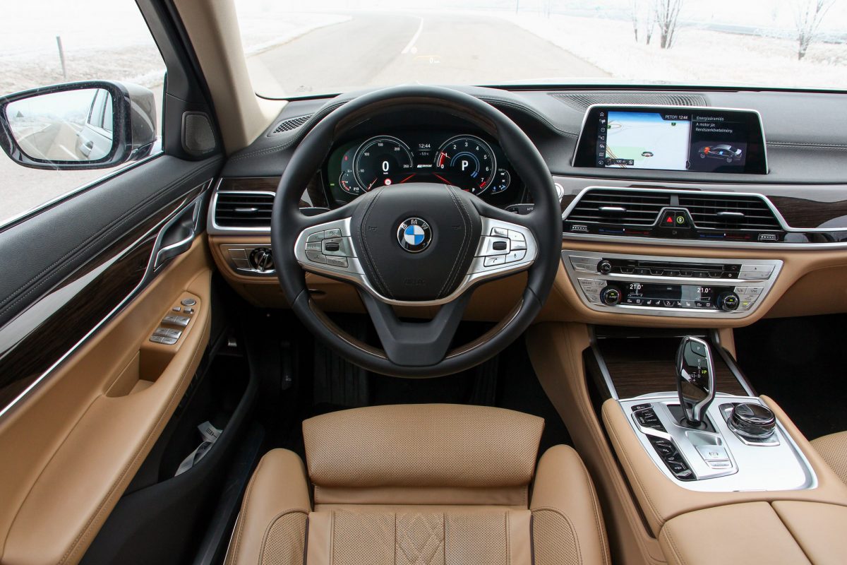BMW 7-ES SOROZAT