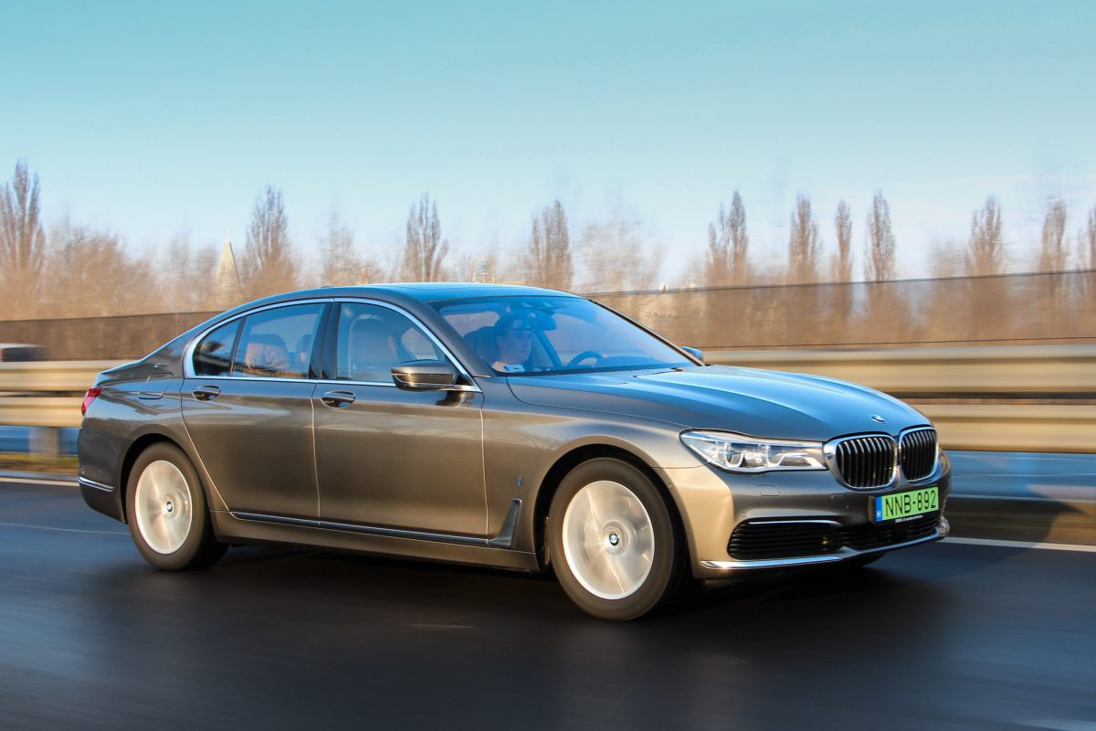BMW 7-ES SOROZAT