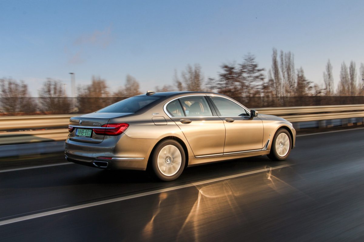 BMW 7-ES SOROZAT