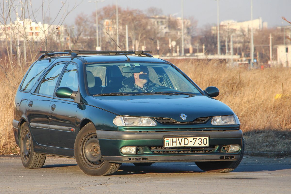 RENAULT LAGUNA