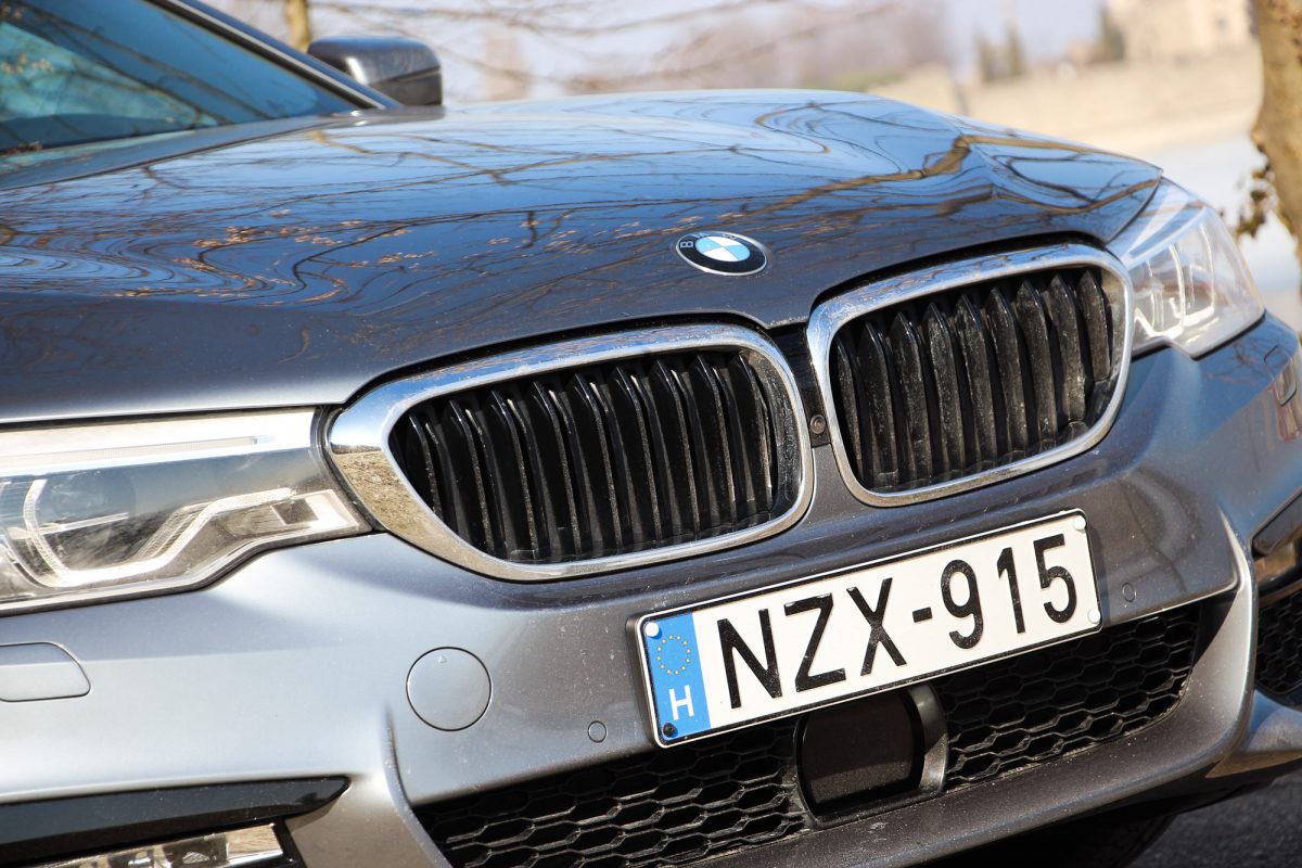 BMW 5-ÖS SOROZAT