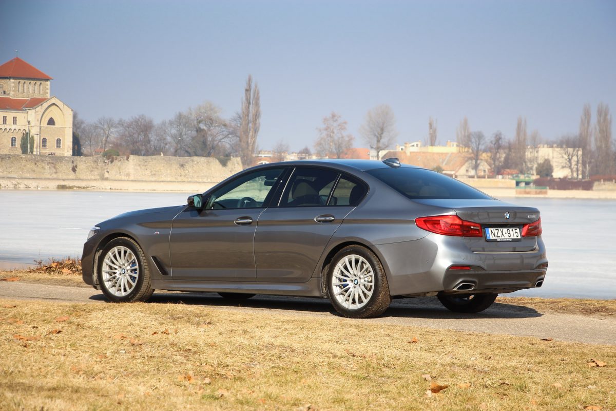 BMW 5-ÖS SOROZAT